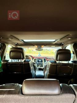 جیپ گراند شیرۆکی